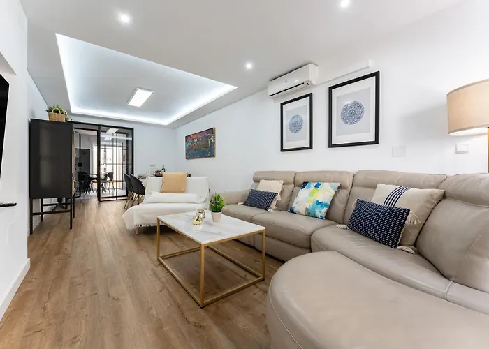 Deluxe Two-Bedroom Apartment